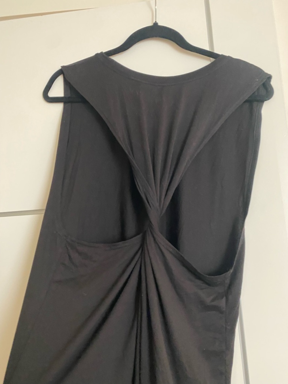 Vouri workout tank top - Picture 2 of 3